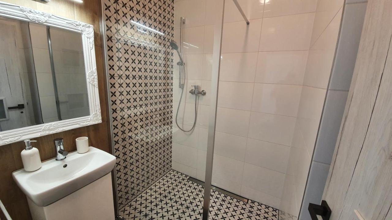 Cozy Studio With Netflix - Apartmanovy Dom Bernard Vysoke Tatry Bagian luar foto